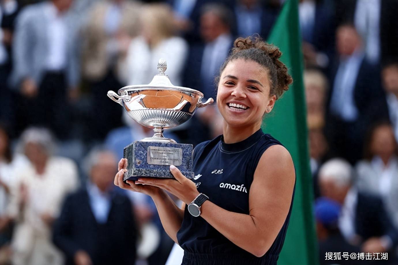 莫耶斯早已 莫耶斯早已