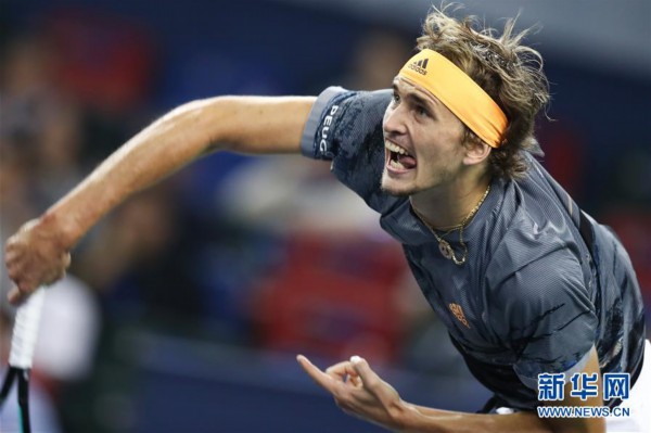 多名年轻队 多名年轻队