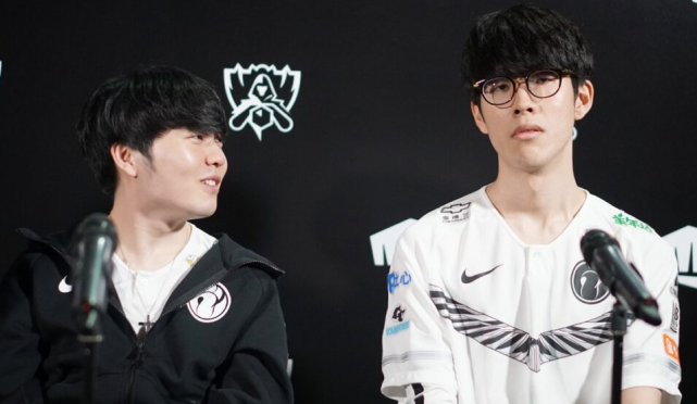 导致危机 导致危机