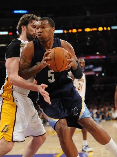 替补球员立 替补球员立